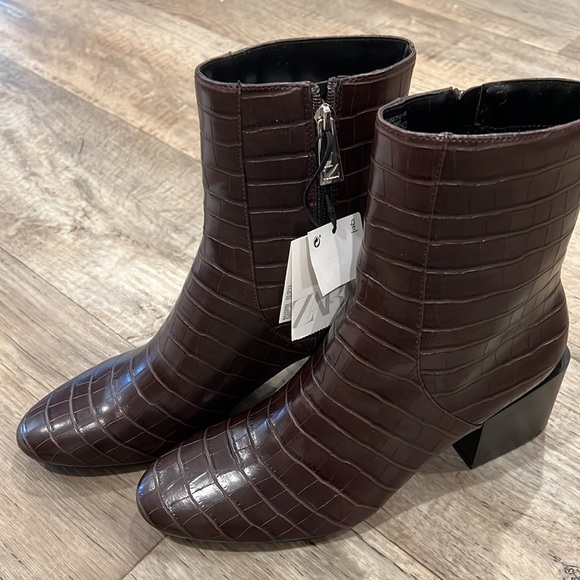 ZARA Mid-Height Ankle Boots - Picture 10 of 13